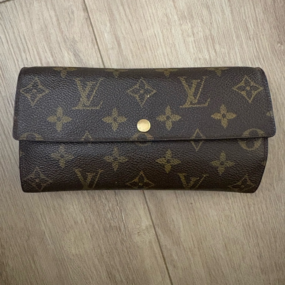 Louis Vuitton Brown Monogram Clutch